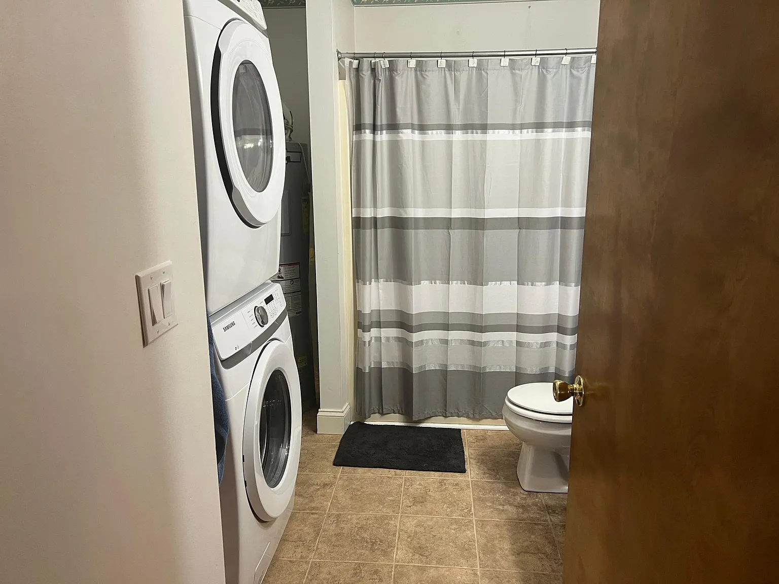 400 N Wentz St — Photo 3