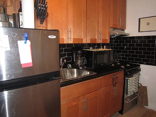 Rented by City Connections Realty | media 15