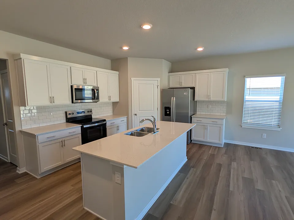 449 Meadows Ct