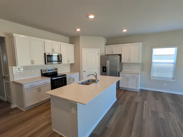 449 Meadows Ct, Polk City, IA 50226