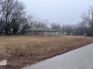 130 E Orange Ave, Caney, KS 67333