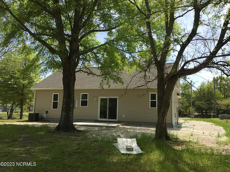 511 Peru Rd — Photo 8