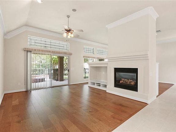 3rd image of 9900 Soriano St