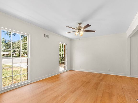 5th image of 3645 Mayfair Dr