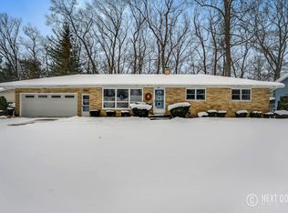 1679 Gladstone Dr, Muskegon, MI 49445