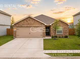 201 Sunnymeade Ln, Jarrell, TX 76537