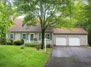 86 Greenbriar Rd, Meriden, CT 06450