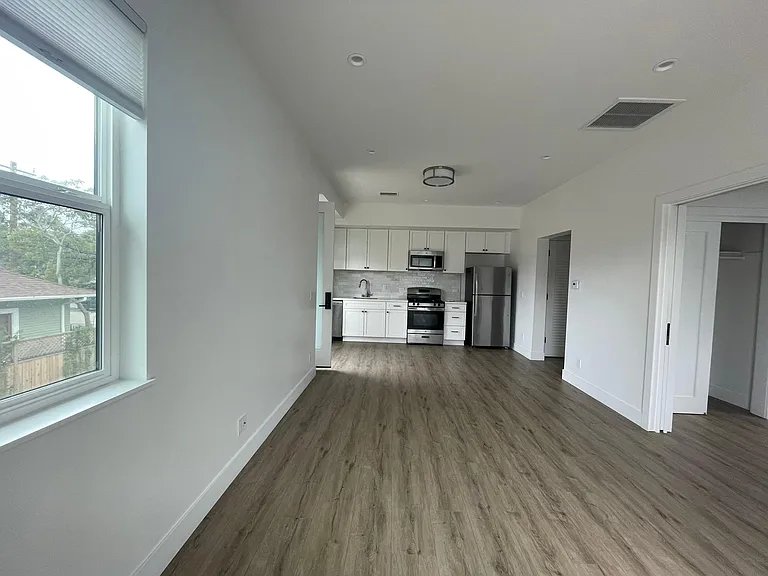 325 W Anapamu St #D — Photo 8