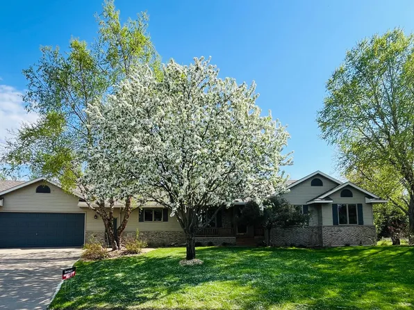 2202 10th Street Cir NE, Buffalo, MN 55313