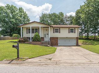 1 Dogwood Dr, Warrenton, MO