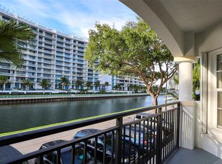 3245 NE 184th St APT 13203, Aventura, FL 33160