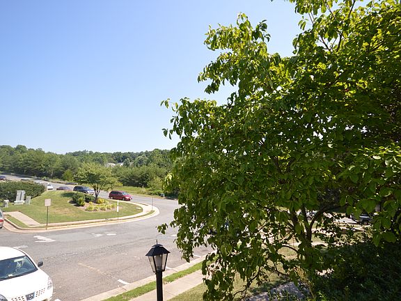 5th image of 111 Independence Dr