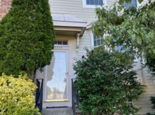 13346 Burkitts Rd, Fairfax, VA 22033