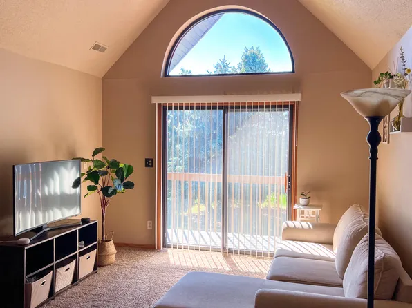 N58W23777 Hastings Ct, Sussex, WI 53089