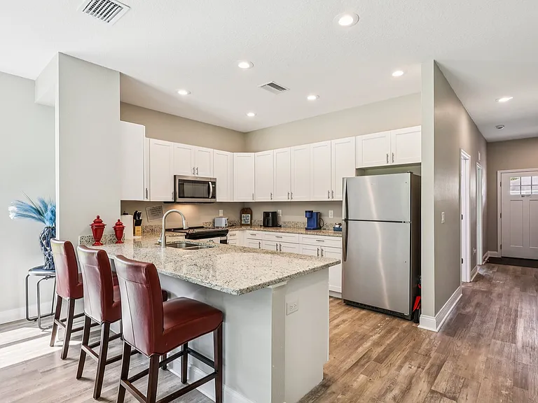 1108 Fox Lake Dr — Photo 15