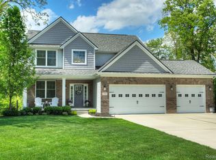 3088 Painted Dr, Howell, MI 48843
