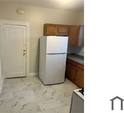 354 Munson St #1 — Photo 12