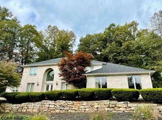 2293 Oak Leaf Dr, State College, PA