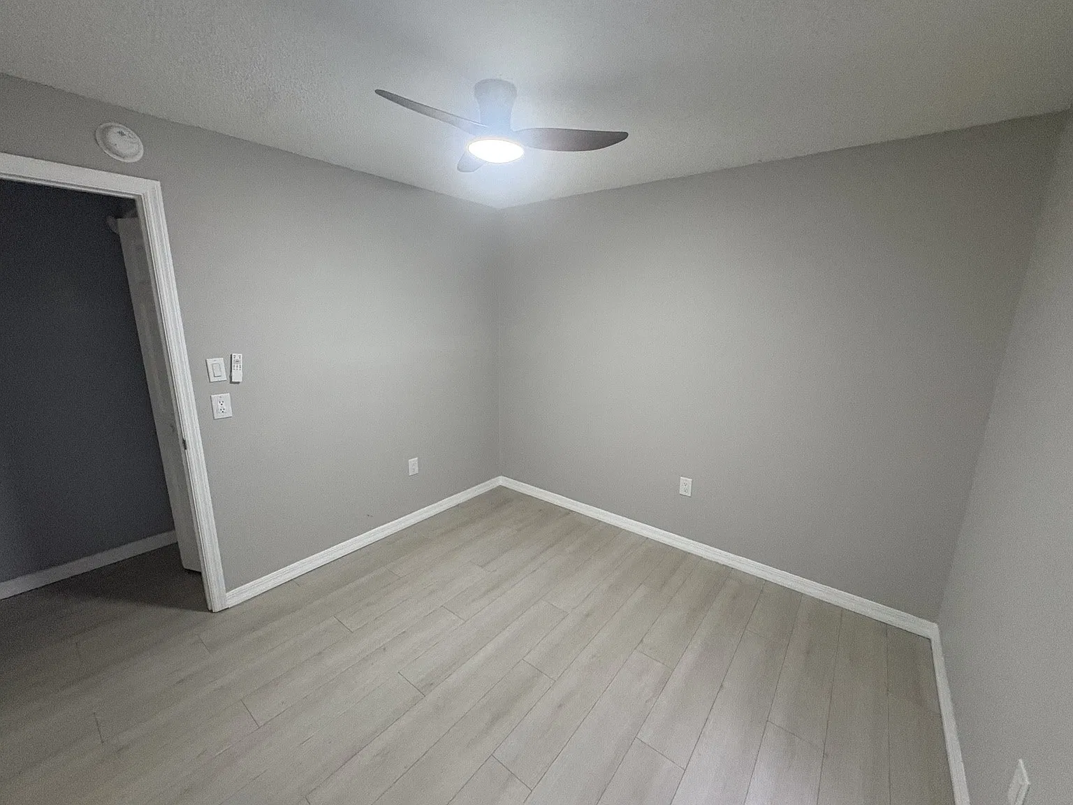3 bed, 1100 sqft, $2,150 — Photo 4