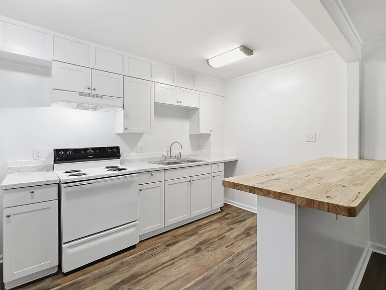 308 W Trinity Ave — Photo 25