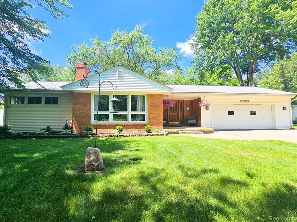 11423 Sunset Dr, Clio, MI 48420