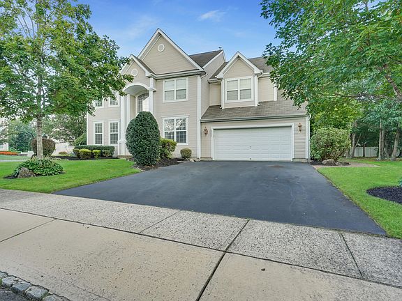 4th image of 2333 Sherwood Forest Dr