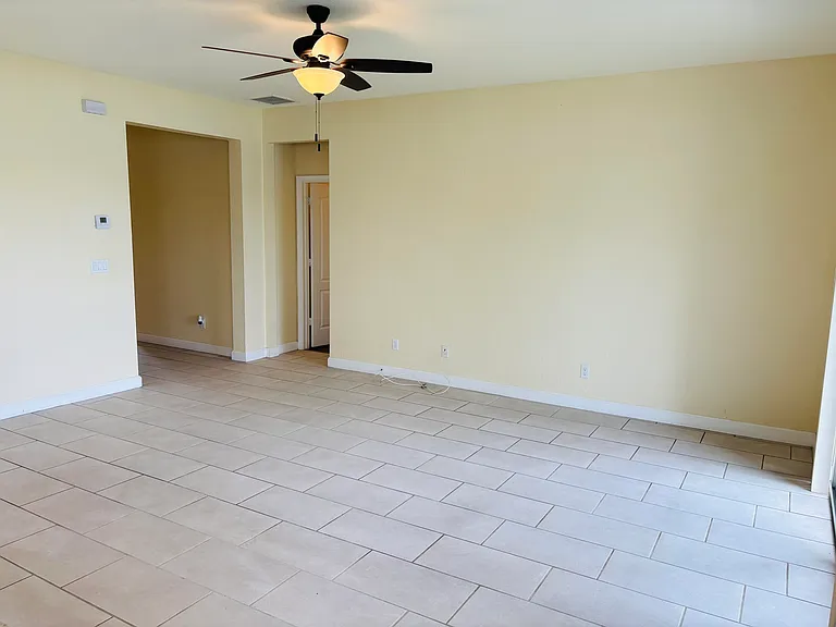 12512 NW Stanis Ln — Photo 3