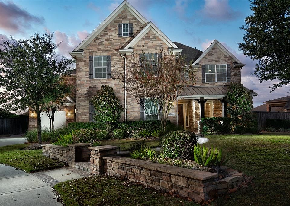 This beautiful home is located in the highly desirable community of Bridgeland.