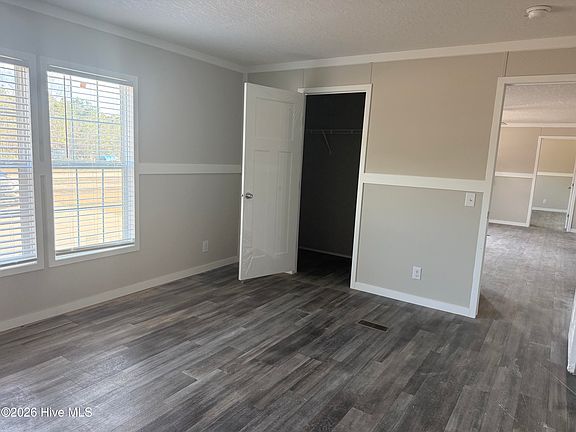 5th image of 6850 Lewis Drive SE