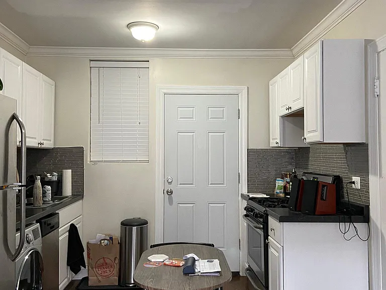 1058 W Lill Ave #1 — Photo 2