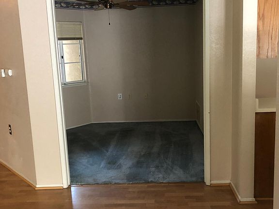 5th image of 930 Windsong St