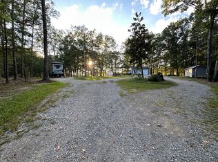 288 McGinnis Rd #RV, Crossville, TN 38571