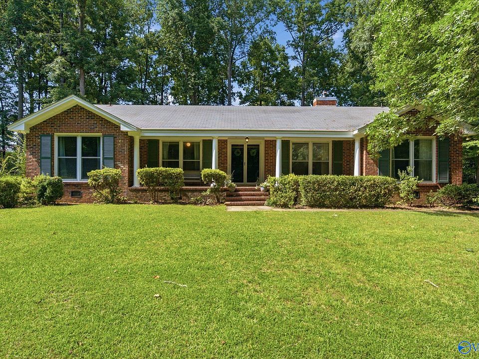 1st image of 107 Brookwood Dr W