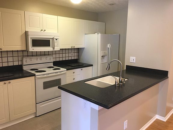 2nd image of 4707 Cadmus Dr