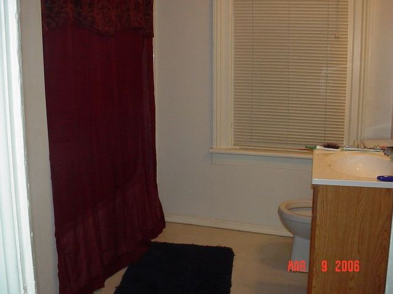 5th image of 1 E SUNNYSIDE Street