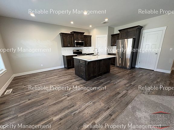 3rd image of 1042 Villa Vista Dr