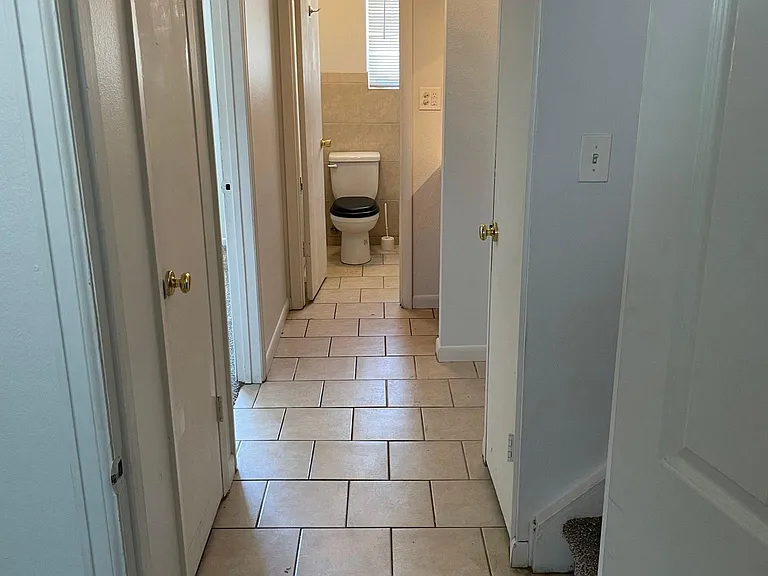 8323 Fox St — Photo 8