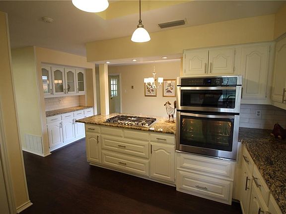 5th image of 2009 Brandeis Dr