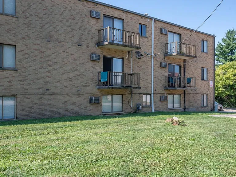 3206 Mozart Ave — Photo 17