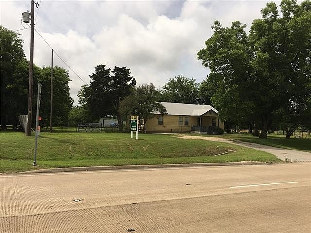 1st image of 503 W Highway 31