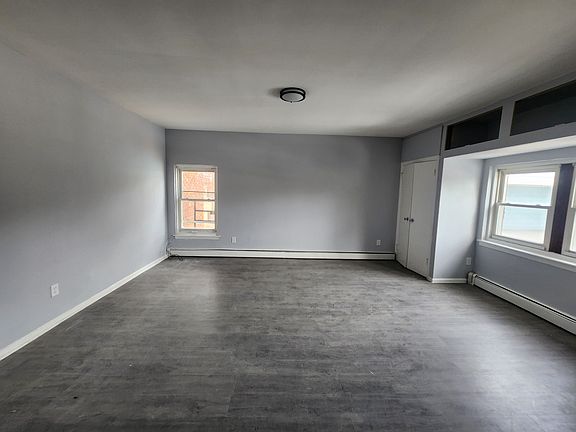 3rd image of 255 Sanford St #5