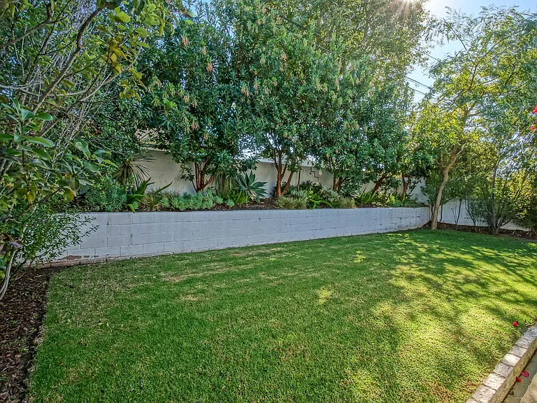 14226 Isis Ave — Photo 7