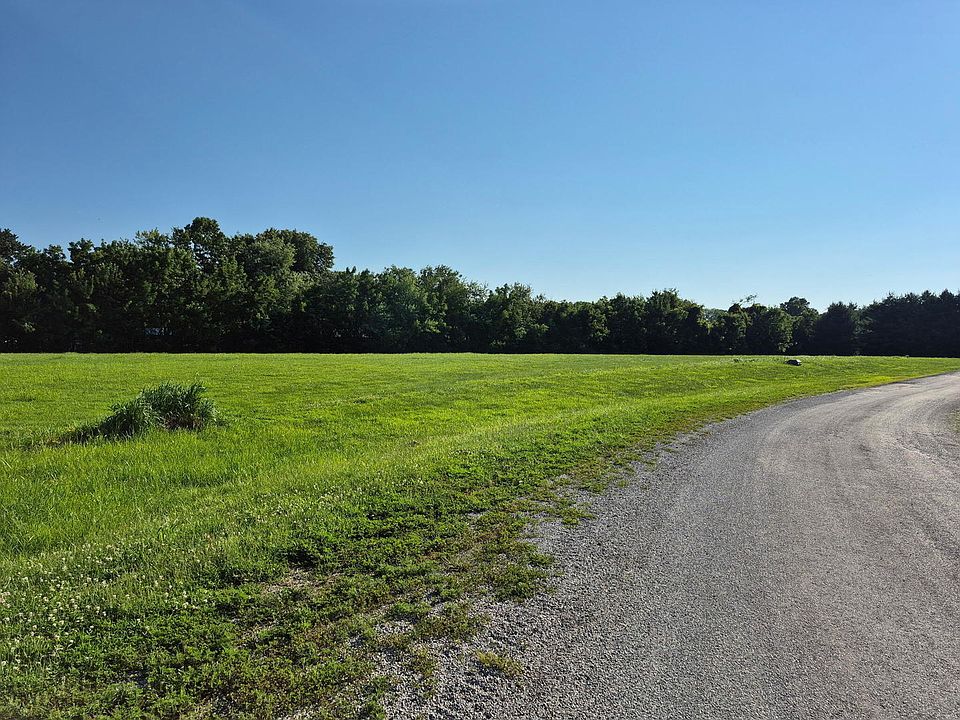 1st image of 25 Oak Pointe