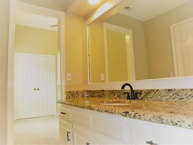2601 Banner Elk Cir — Photo 34