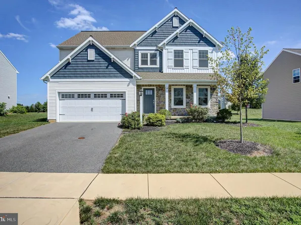 14 Danbury Dr, Mechanicsburg, PA 17050