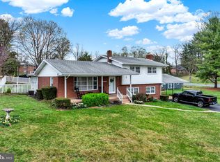 17802 Red Oak Dr, Hagerstown, MD 21740