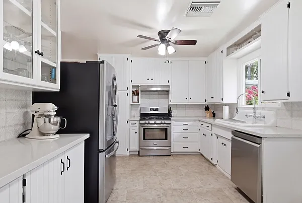 4 bed, 1732 sqft, $3,400 — Photo 3