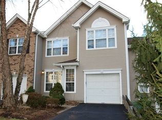 478 Green Mountain Rd, Mahwah, NJ 07430