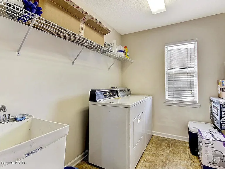 6123 Fillyside Trl — Photo 17
