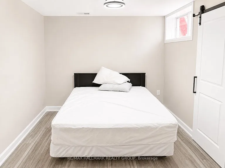 1926 Celeste Way — Photo 14